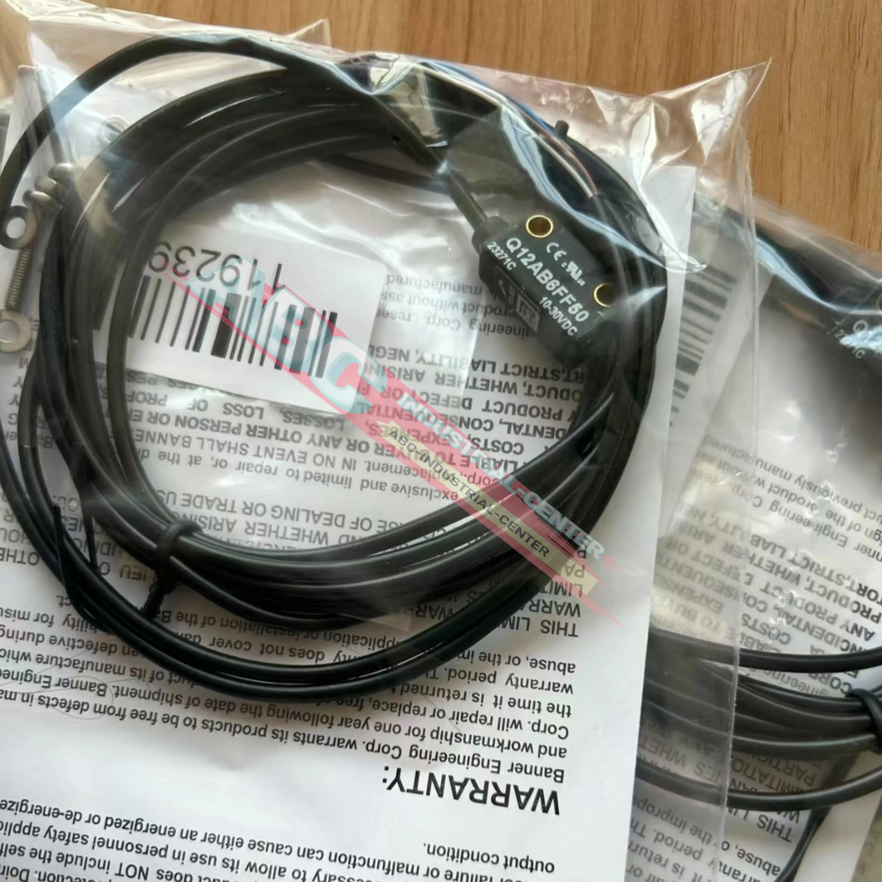 

Фотоэлектрический датчик Q45BB6DX Q4XTBLAF500-Q8 Q4XTILAF300-Q8 новый в коробке