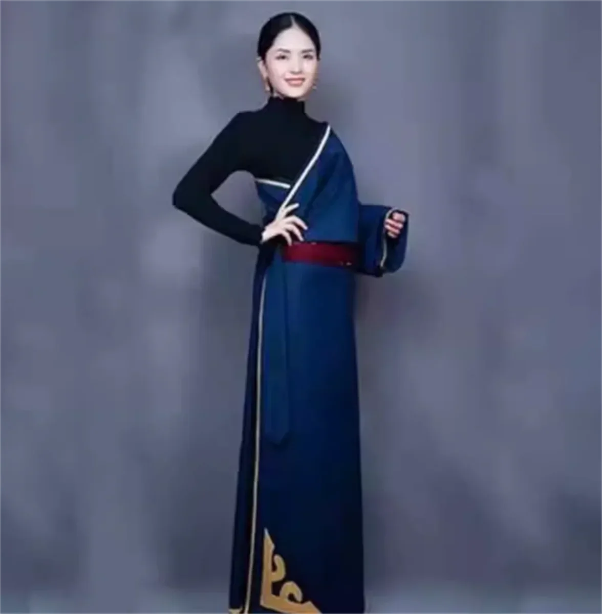 New fashionable women's individual Tibetan robe