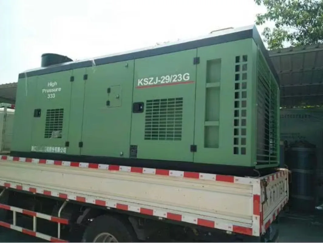 Customized Screw Air Compressor 23bar Diesel Rotary Screw Air-Compressors Machine for Mining