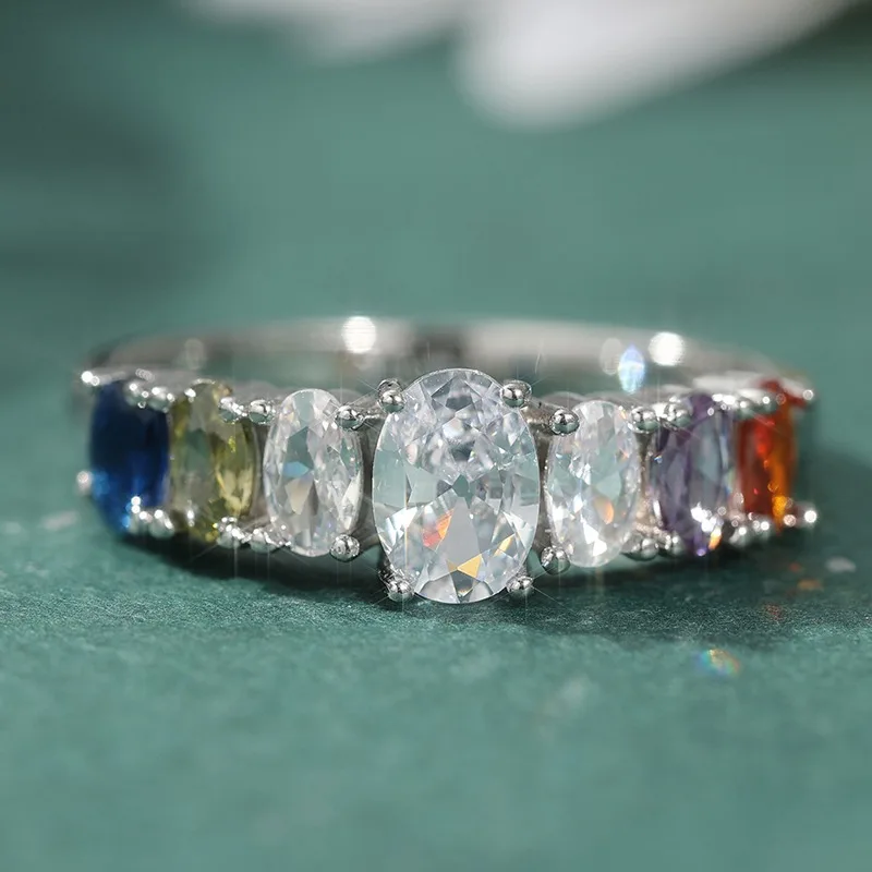Minimalistischer, mit mehrfarbigen weißen CZ-Steinen besetzter Damenring, wunderschöne geometrische Form in Silberfarbe, für den täglichen Gebrauch, Partyschmuck, Jubiläumsgeschenk – Detail 3