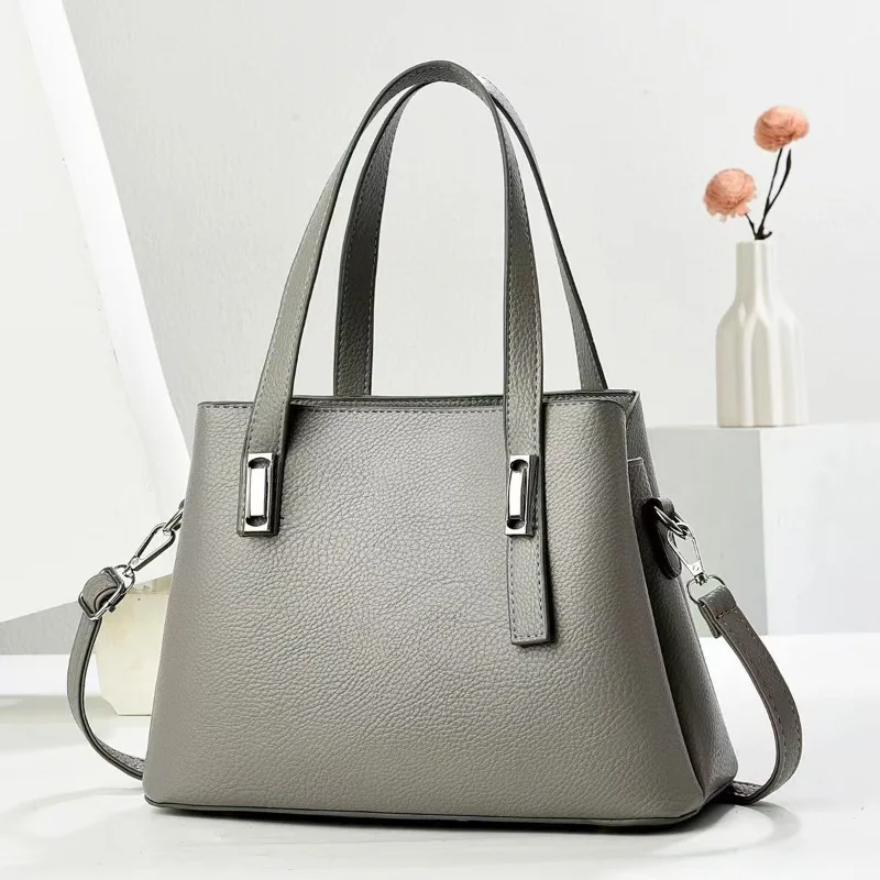 

2025 New Minimalist Tote Bag Women High-End Handheld Purse Versatile Elegant Shoulder Bag Fashionable Spacious Mom Bag