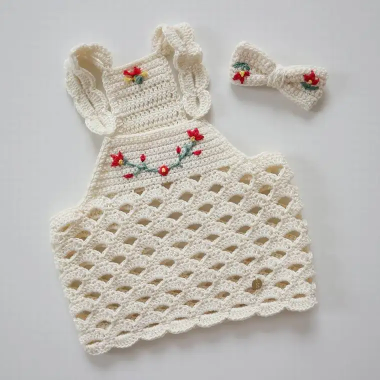 INS Cat and Dog Knitting Vest Handmade Fish Scale Wavy Texture Small Flower Vine Pet Sweater Cute Small Sling Winter Warmth