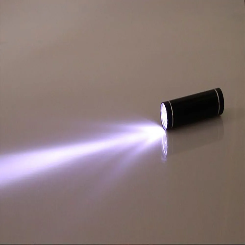 1Pcs Portable Mini  Flashlight Torch Metal Pocket Flashlight Small Keychain Light Portable Lighting Outdoor Lighting Equipment