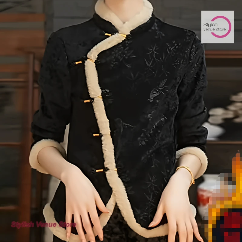 

Новая китайская ретро-рубашка на пуговицах с плюшевым воротником и длинными рукавами, женская осенне-зимняя новая тонкая модная тонкая рубашка в западном стиле.