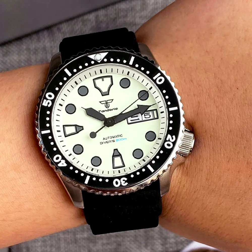 SKX Mod Tandorio S NH36 Diver Watch Automatic Wristwatch White Calendar Date Black Markers Waterproof Clock Steel Bracelet