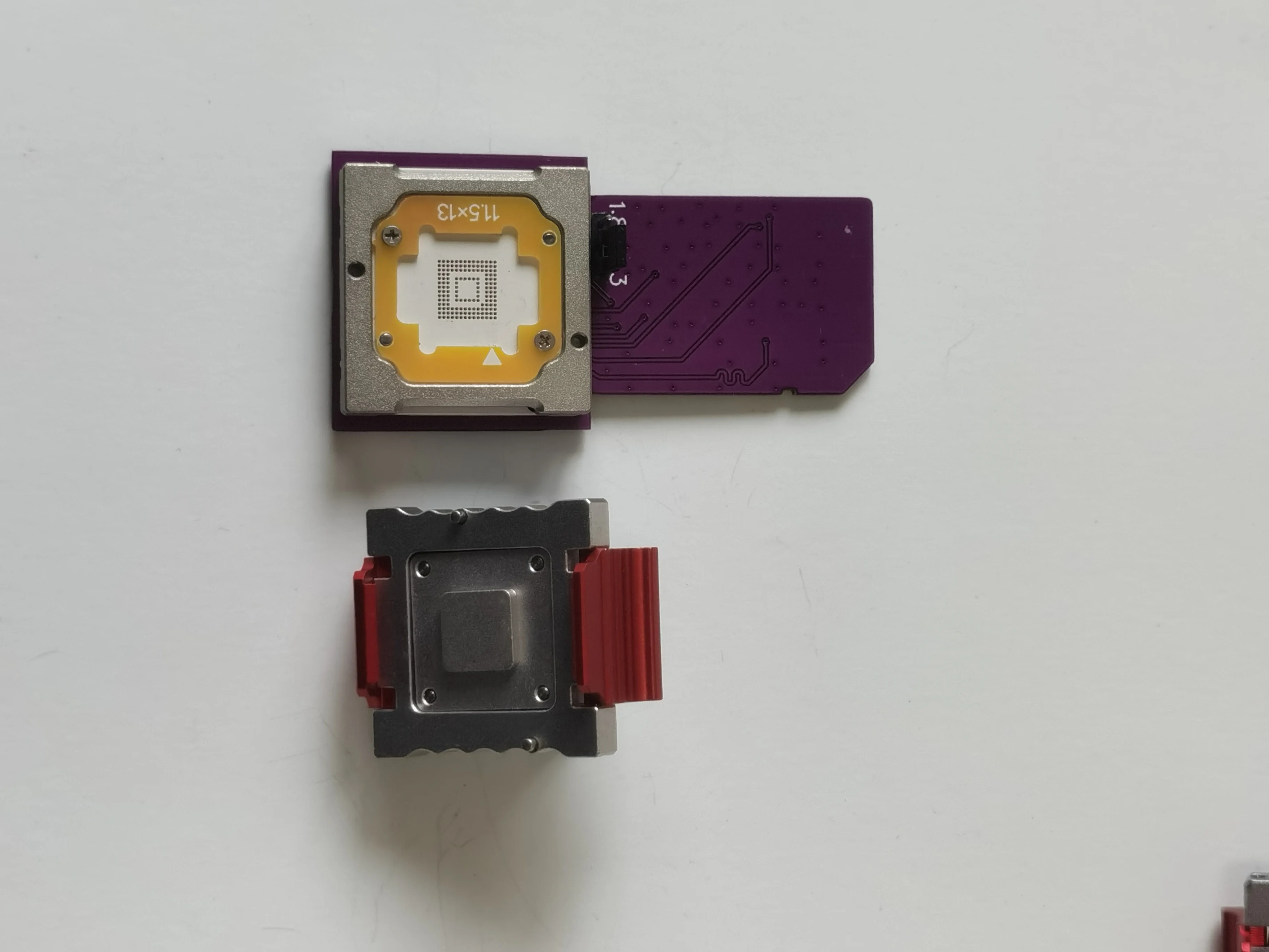 EMMC Adapter, BGA153 to SD Card, Supports 3.3V and 1.8V Conversion