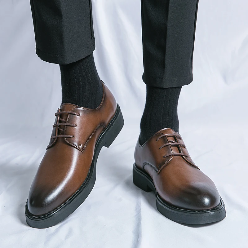 

Spring and Autumn New Height Increasing Men Business Shoes Pointed Casual Breathable Suitable for Teenagers Groom's Wedding Shoe