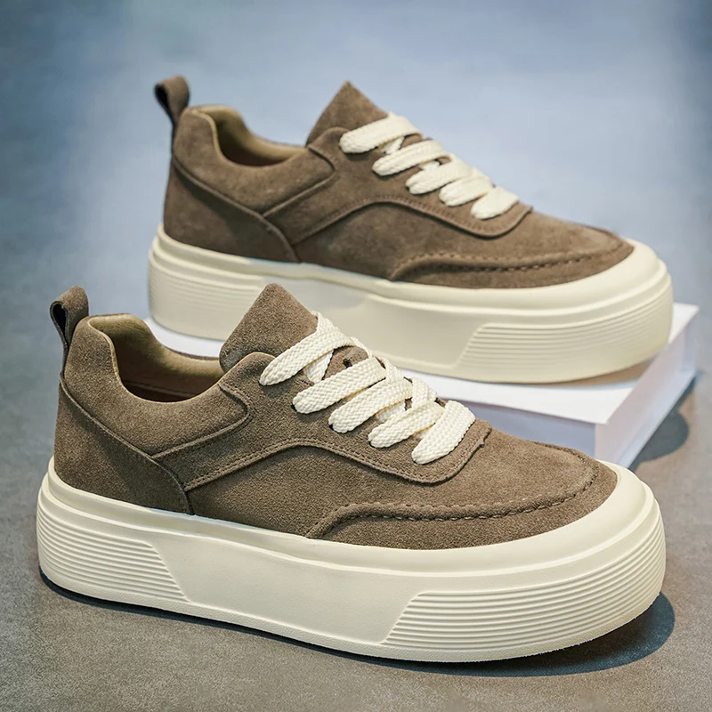 Fashion Solid Color Wear-resistant Board Shoes 2026 Spring Popular Man Casual Shoes Thick Soles Comfortable Anti-slip Mens Shoes