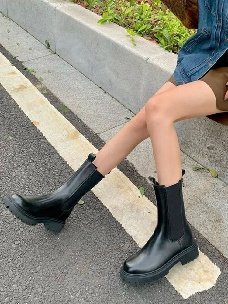 White Chelsea Round Toe Ladies Boots Mid Calf Black Half High Shoes for Women Footwear Spring 2024 Hot Sale Large Size Warm New