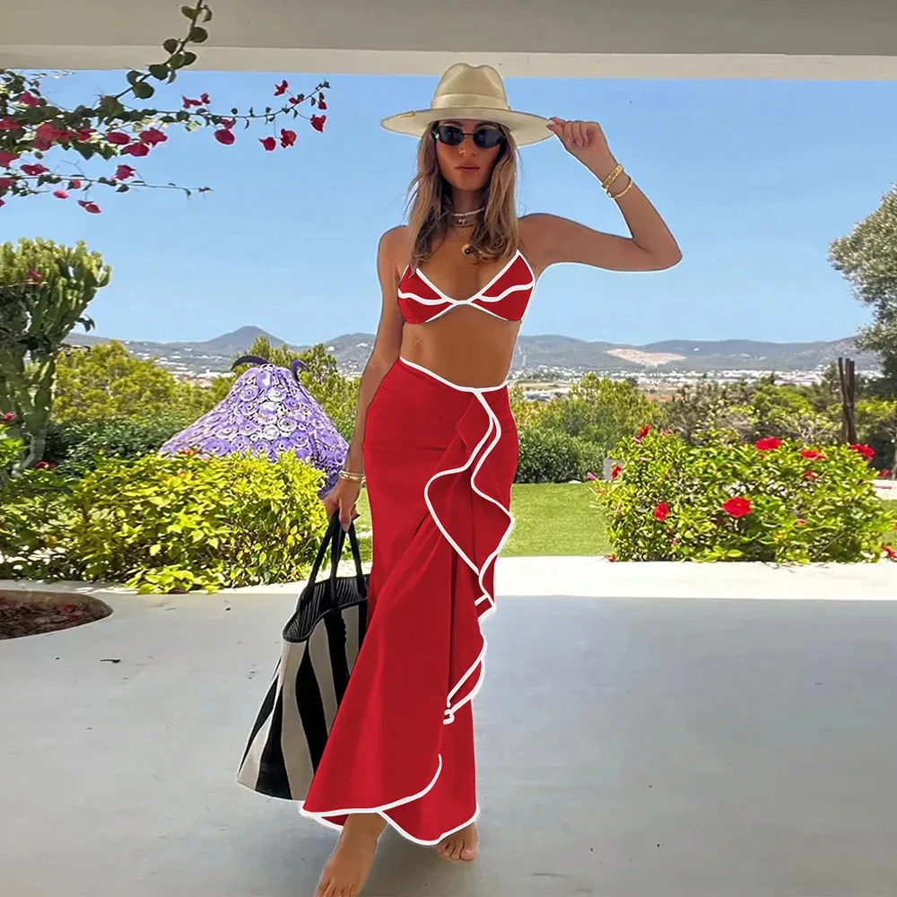 2025 Nuovo costume da bagno bikini da donna in tre pezzi abbinato ai colori in bianco e nero a vita alta alla moda, sexy e sottile