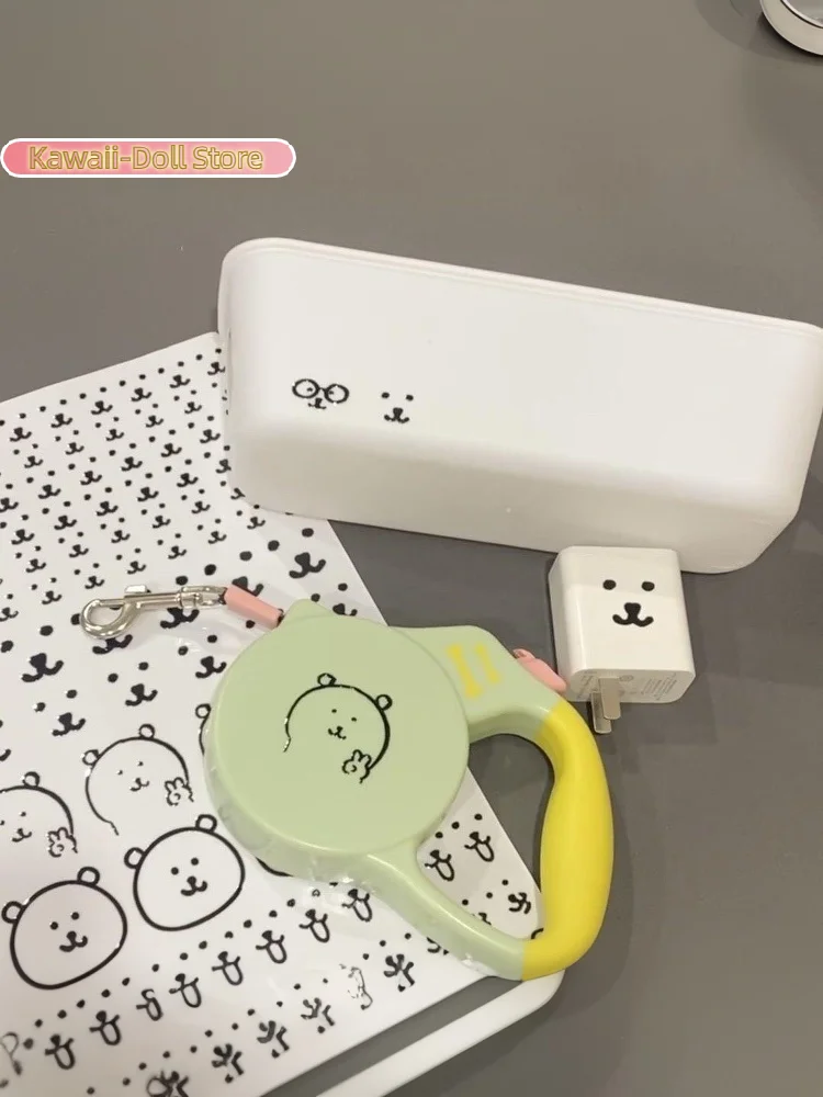 Autocollant plat ours de dessin animé mignon, autocollant de tasse d'eau, décoration d'ordinateur pouvant être utilisé pour coller la boîte de rangement de meubles