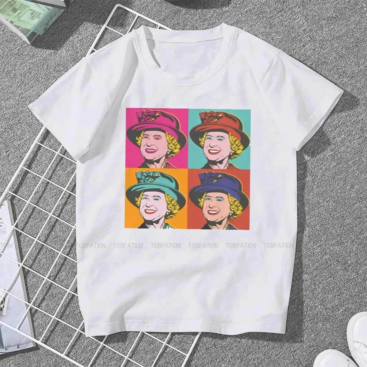 Elizabeth II Girls T Shirt Retro Essential Female Tops Graphic Kawaii Tees Ladies 5XL Cotton Tshirt