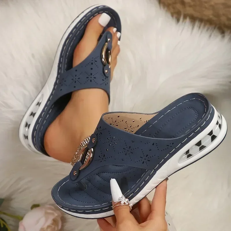 Slippers Women 2024 Summer New Flip Flops Hot Sale Pinch Toe Rome Hollow Ladies Shoes Casual Beach Wedge Heel Large Size Slipper