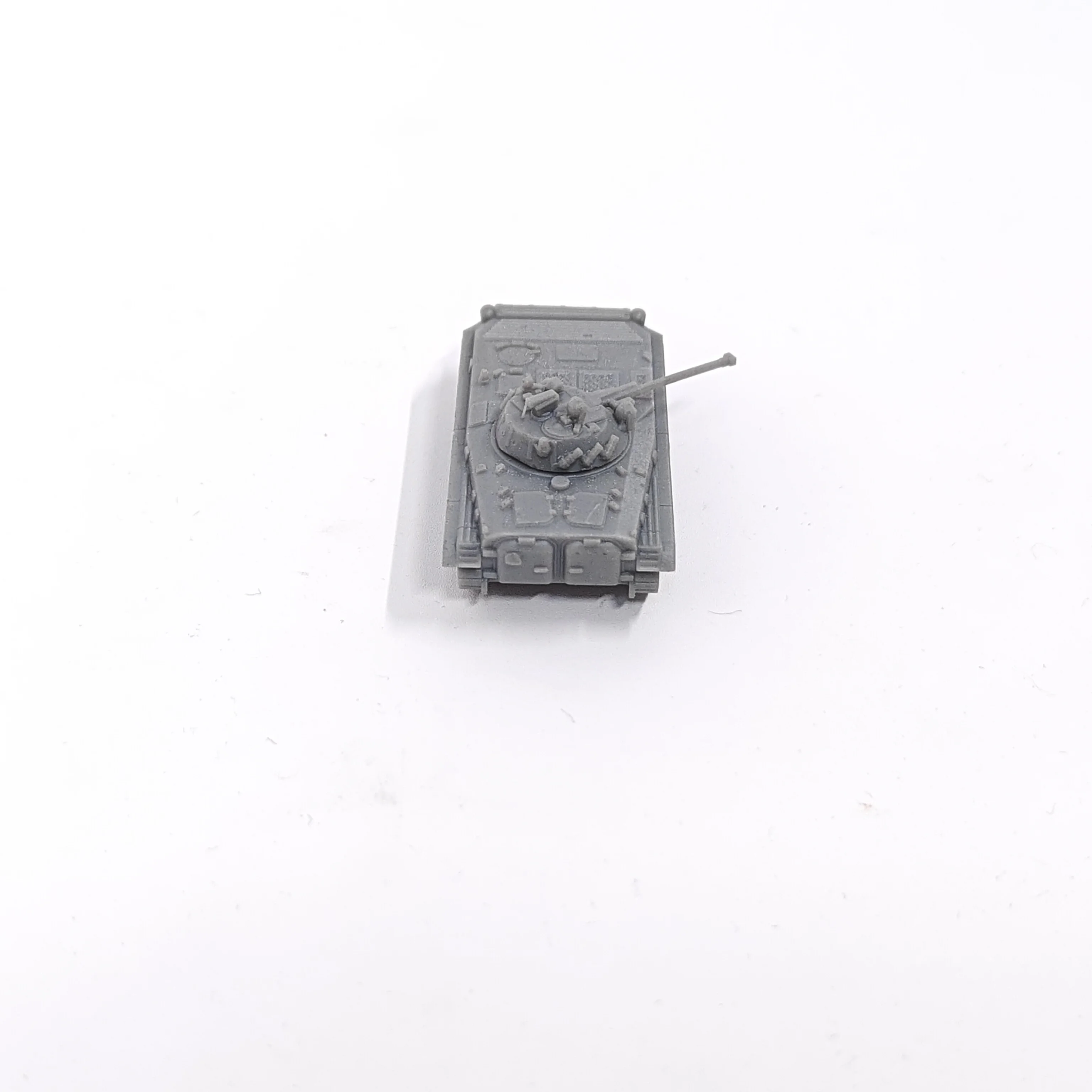 1/144 스케일 BMP-2 전투 차량 모델 키트 - Model Kit Keroro 리뷰 및 가격