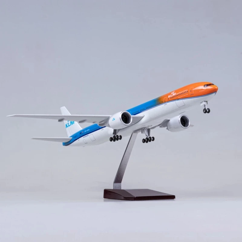 1:157 Scale Large Model Airplane 777 Holland KLM B777 Plane Models Diecast Airplanes with LED Light for Collection or Gift