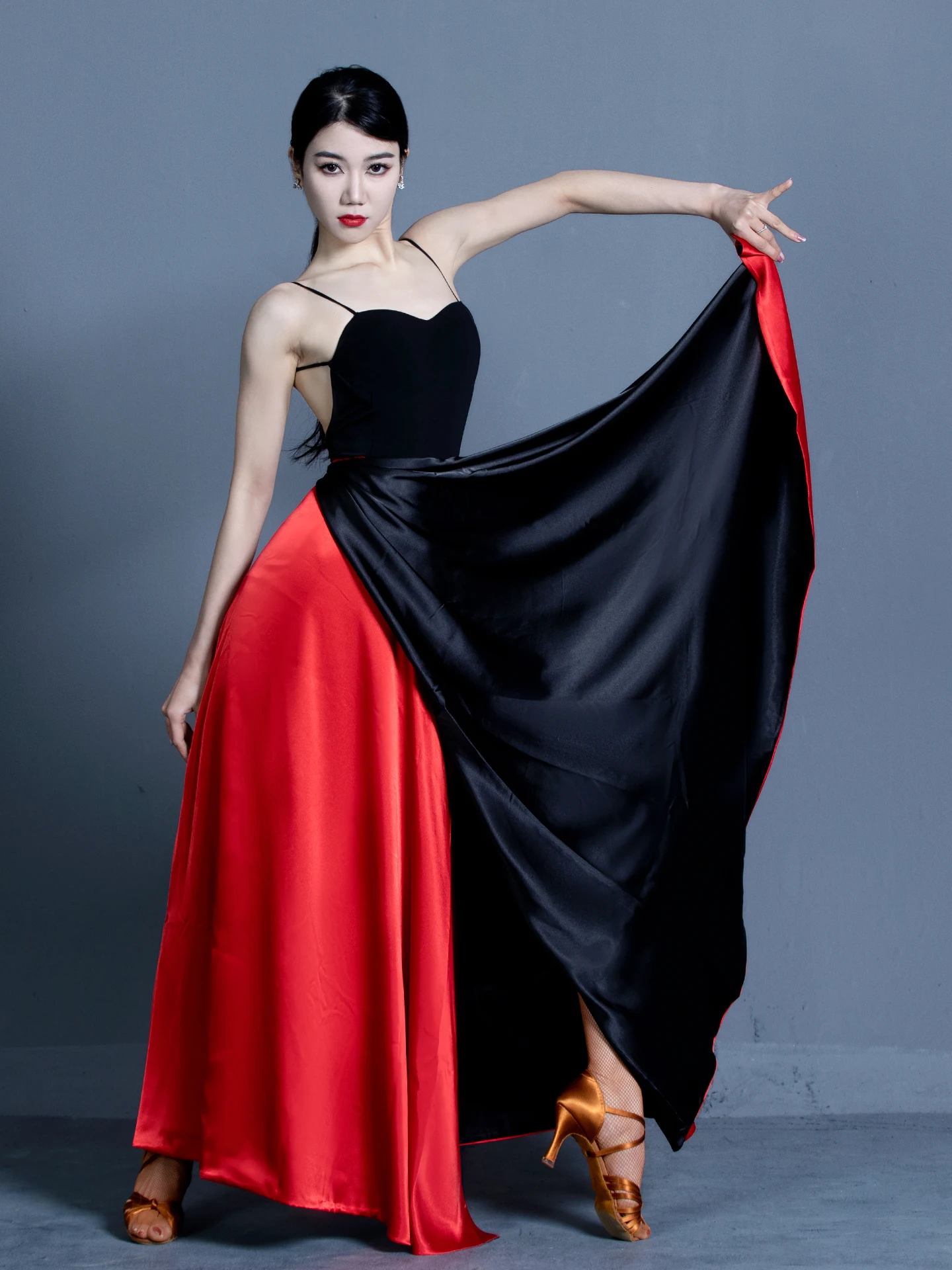 Robe de danse latine pour adultes, robe de danse professionnelle pour corrida espagnole, une jupe, jupe de spectacle Flamenco, robe de danse pour salle de bal