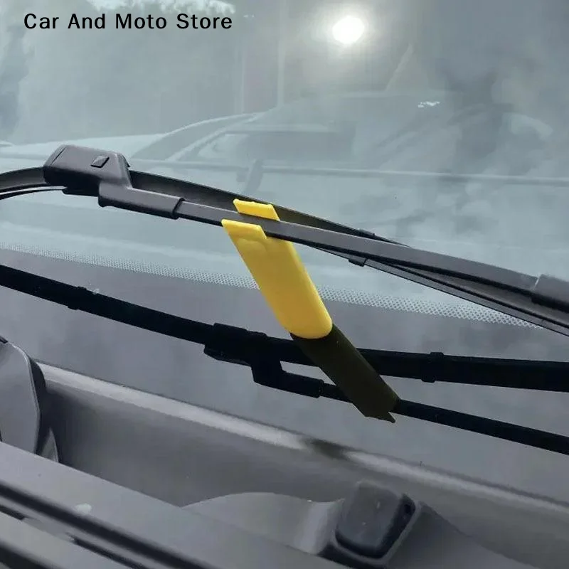 【CMO】Car Wiper Blade Stand Windshield Wiper Separator Lifter Holder Antifreeze Snow Ice Protector