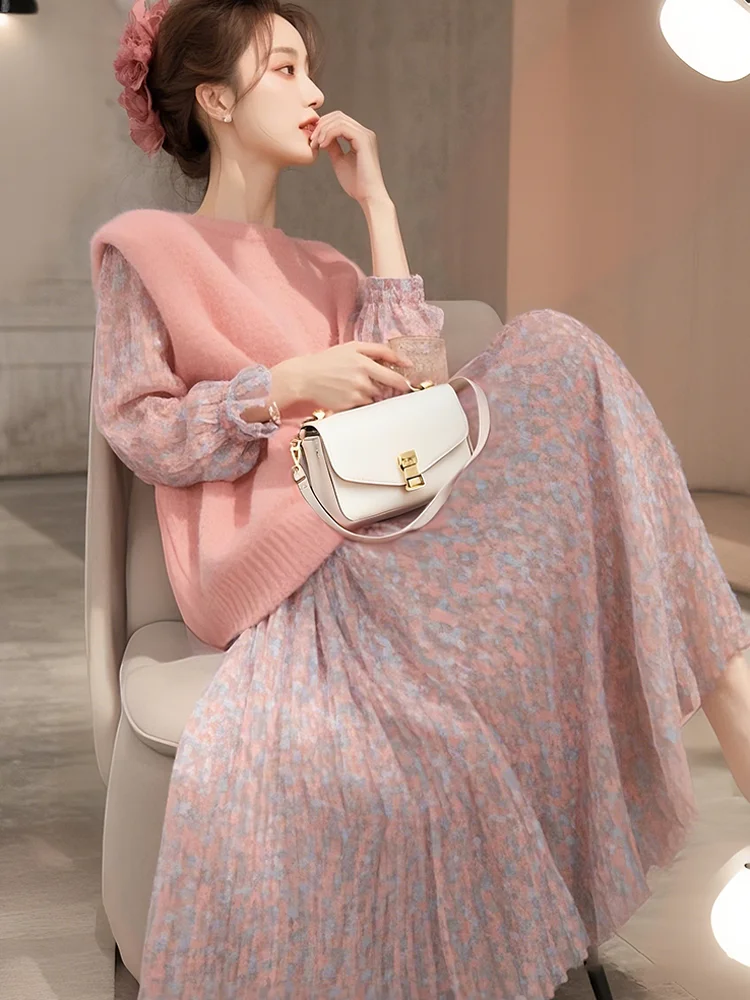 

Spring 2025 Women's Pink Knitted Slimming Dress Two-Piece Set Small Fragrance Style Early Spring Outfit Commute Korean Version
