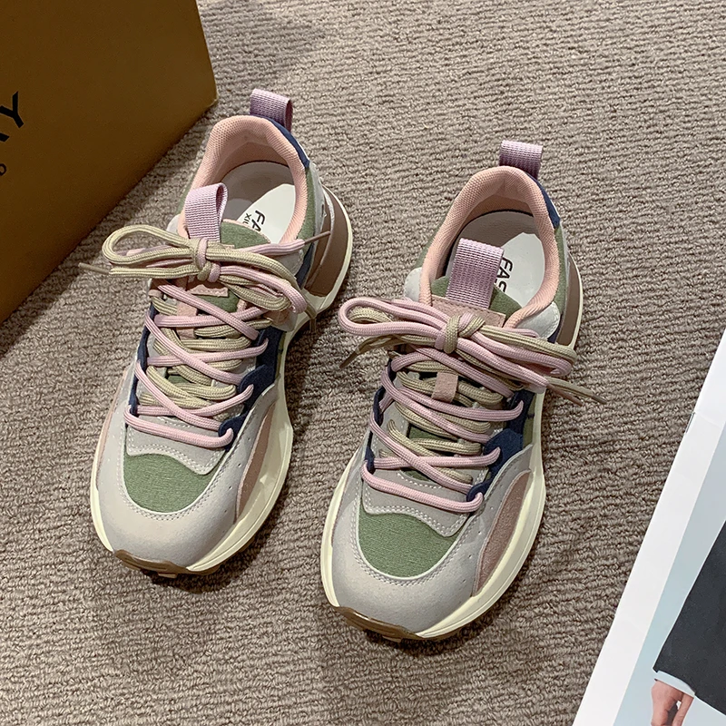 Zapatos retro Forrest Gump de estilo Hong Kong, calzado de cintura pequeña, a la moda, con suela gruesa, para correr, otoño e invierno, 2023