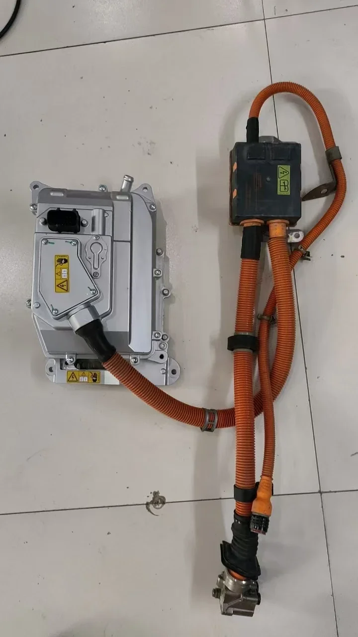 

A0009064703 A0009068101 A0009067600 A0009063500 Original Hybrid Battery Charger Inverter Converter For W221 S400