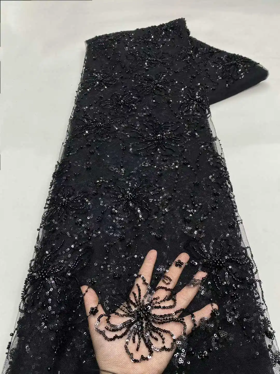 

Hot Sale Luxury African Beaded Lace High Quality 5 Yards Nigerian French Seqins Tulle Net Lace Fabric For Wedding Party Dress