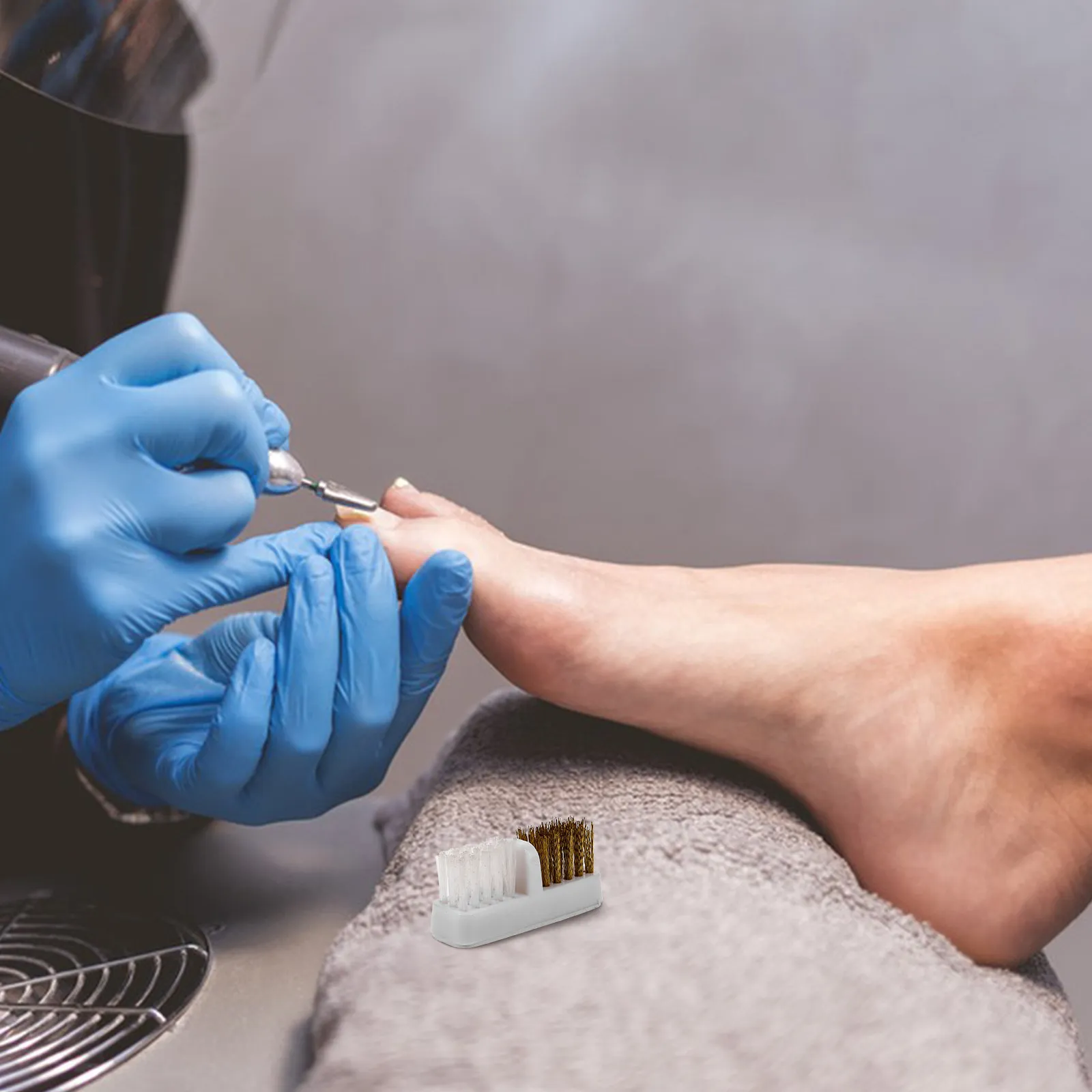 

Профессиональная щетка для чистки насадок для маникюра с медными щетинками для глубокой очистки узких отверстий, принадлежности для нейл-арта, инструмент для маникюра