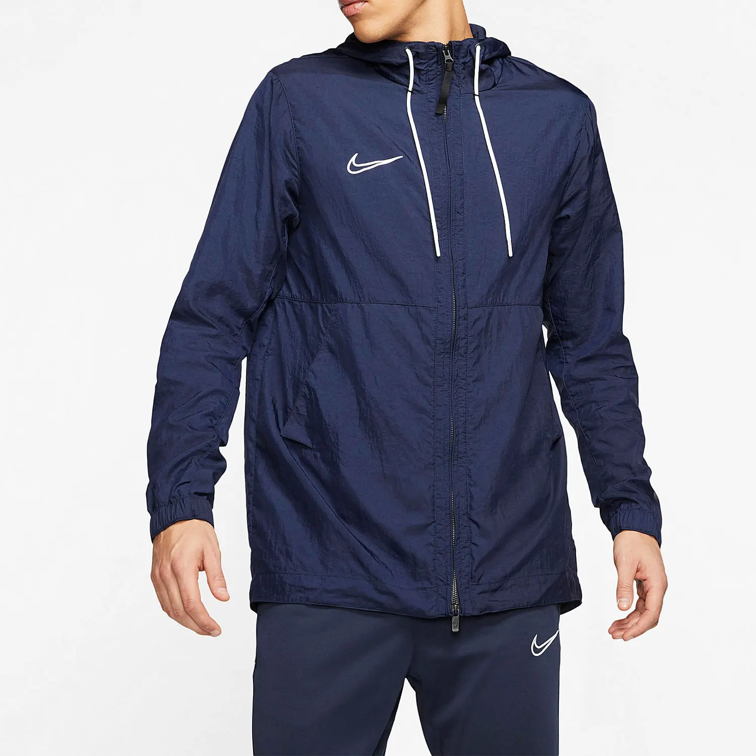 

Мужская тканая футбольная куртка с капюшоном Nike Authentic Authentic AO1512-451