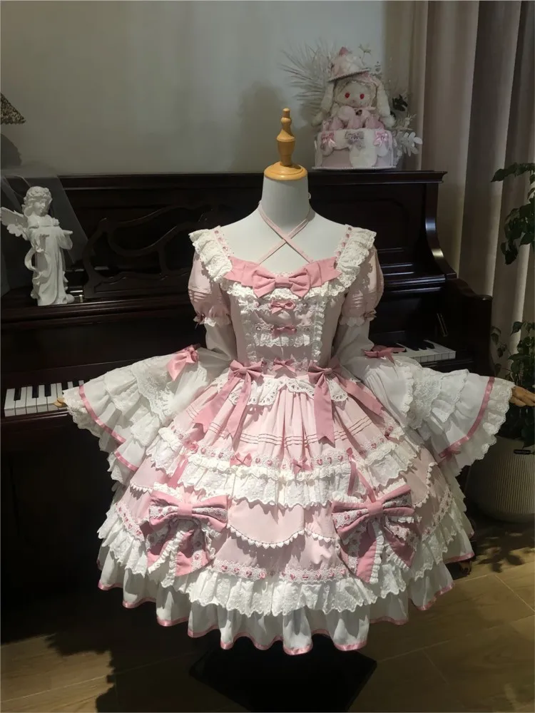 

Pink ballet-style elegant and cute lace small flying sleeve dress