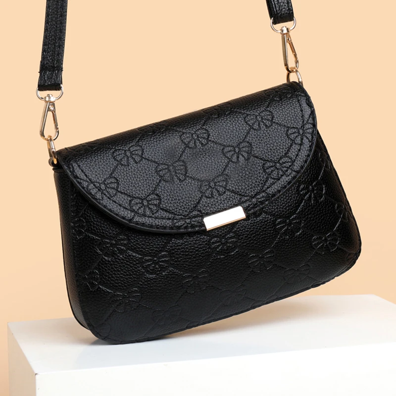 

Neutral men's and women's square-shaped bags are stylish and simple, suitable for daily commuting. Shoulder bags.