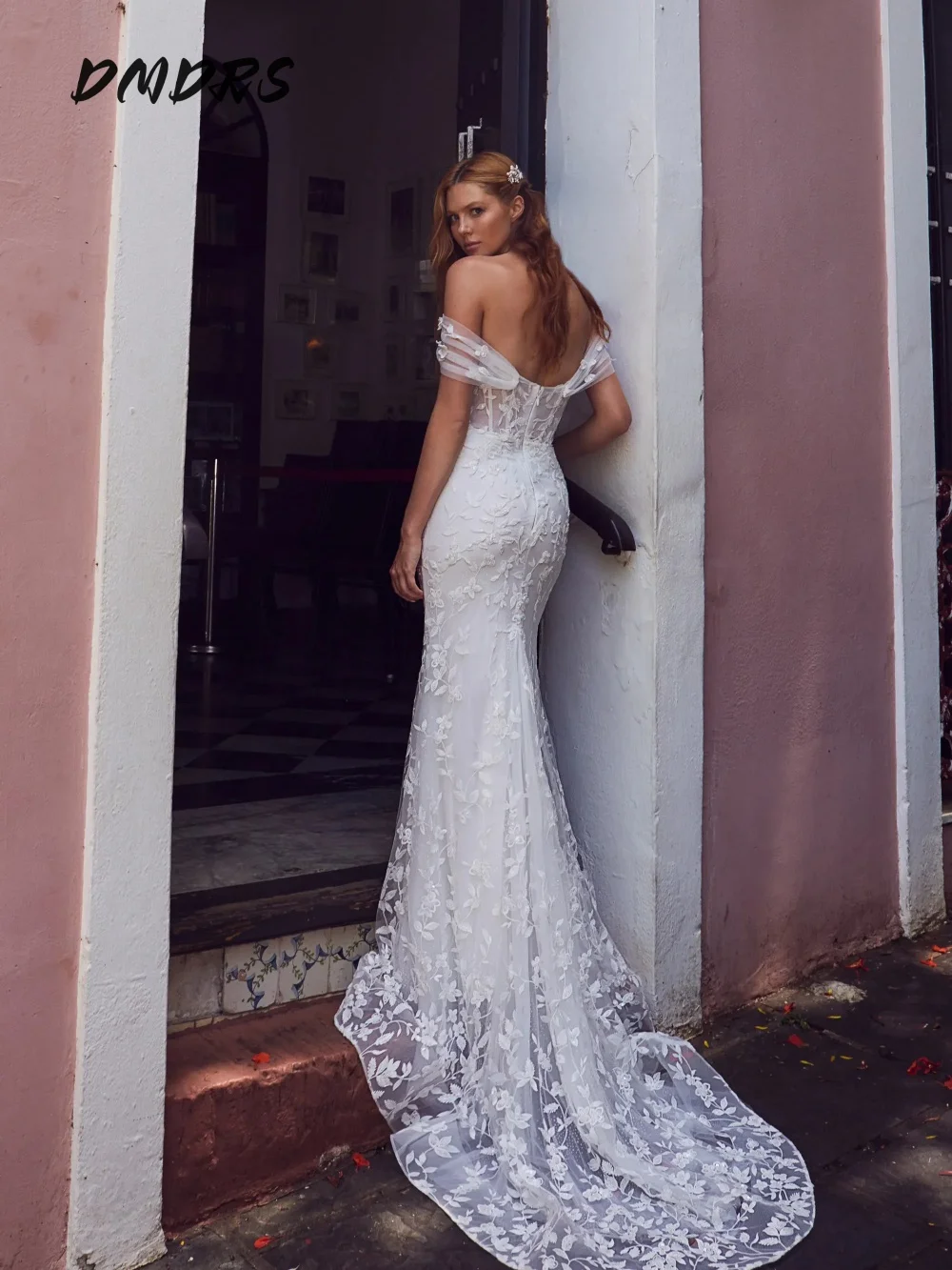 Luxuriöses trägerloses Hochzeitskleid 2026, bezauberndes Brautkleid mit Applikationen, elegantes, ärmelloses, bodenlanges Kleid nach Maß