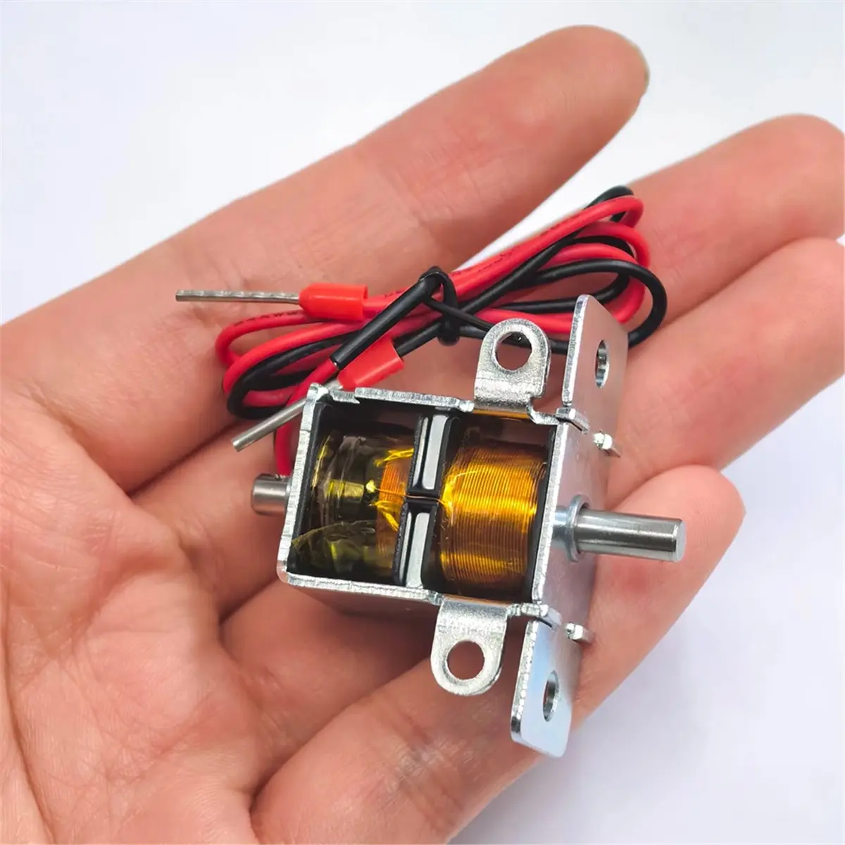 New DC12V Two-Way Self-Holding Solenoid 6MM Stroke Push-Pull Type Self-Holding Electromagnet for Electronic Lock