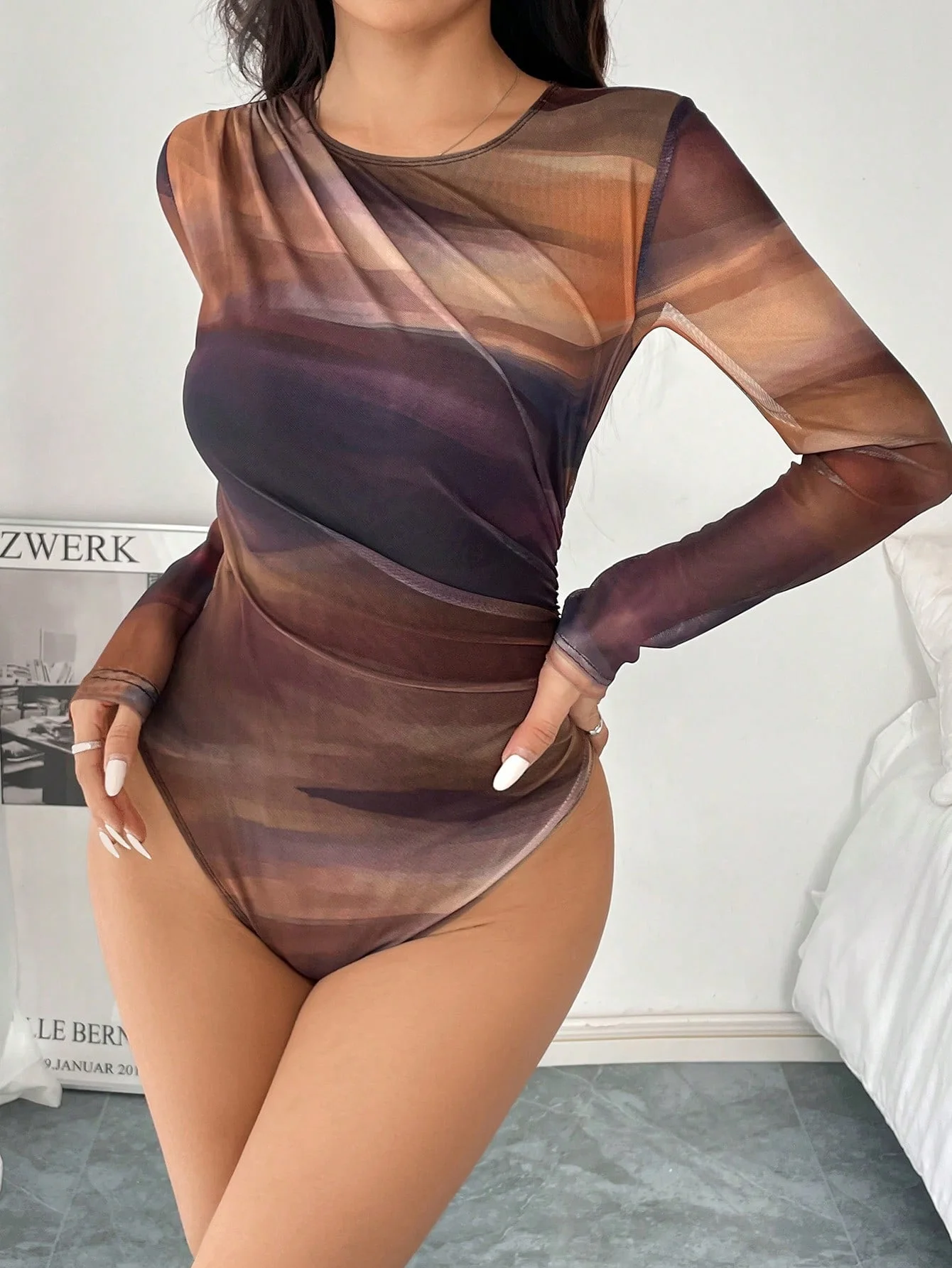 بدلة نسائية كاجوال عصرية بطيات شبكية وطبعة زهور لفصل الصيف