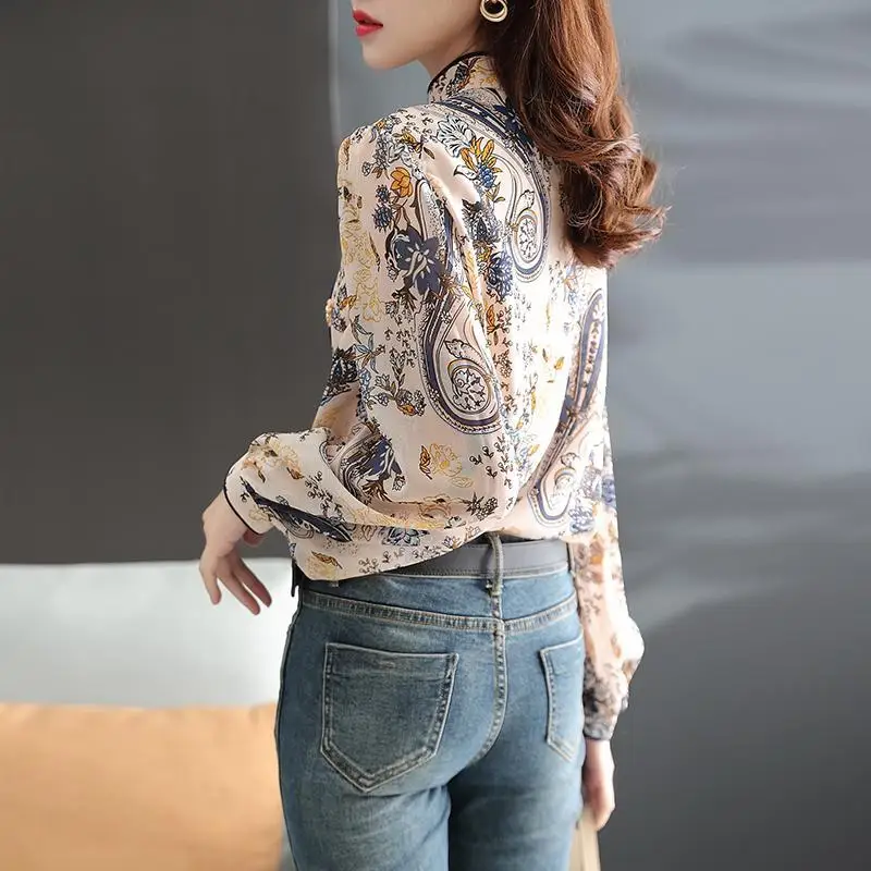 Blusa de cuello alto con hebilla de disco de estilo chino para mujer, camisa holgada elegante con estampado de flores y plantas empalmadas,