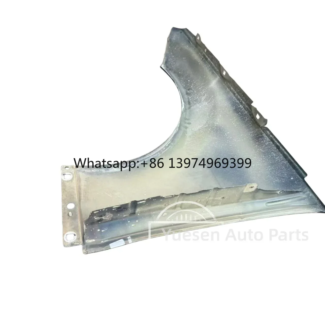 High-quality Used Original Disassembled Auto Parts Fender Used OEM Part for Mercedes-Benz C-Class W204 OE A2048800118