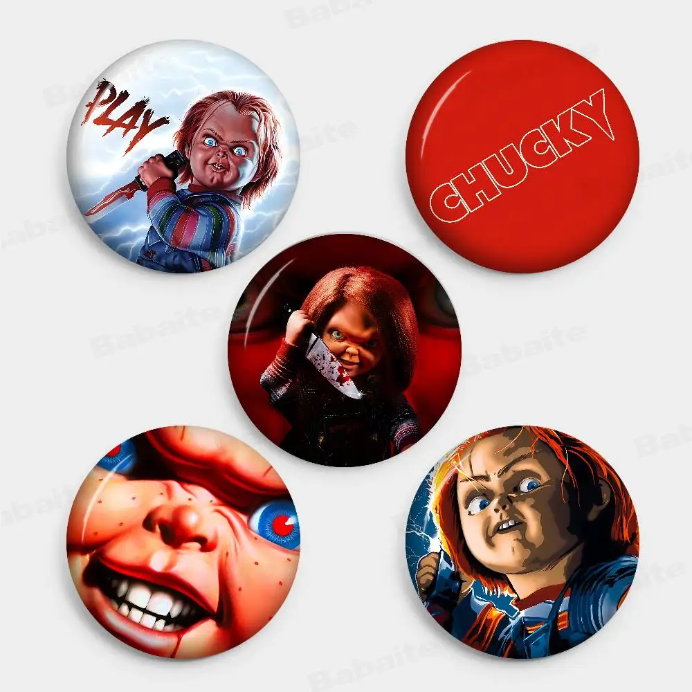 Classic Chucky Horror Movie 58mm Cute Anime Figure Icon Badge Handmade Tinplate Brooch for Backpack Clothes Chest Ornament Gifts