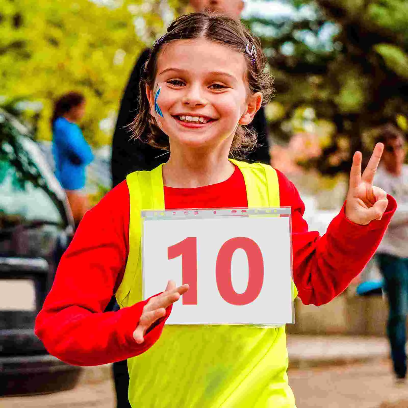 100 pçs babadores corrida capa número exibição recipiente saco correndo titular suporte claro