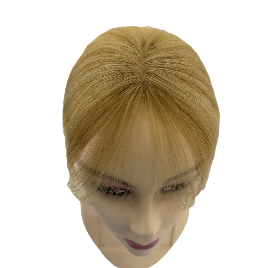 شعر بشري حقيقي للنساء، قاعدة صغيرة من الدانتيل السويسري قابلة للتنفس، قطع شعر أشقر، مشبك على شكل غرة وهمية في وصلات الشعر البشري