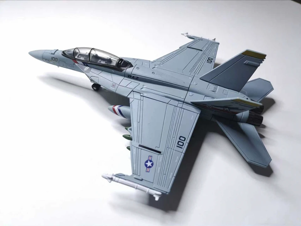 1:72 Scale F/A-18 Super Hornet Bounty Hunter VFA-2 Plastic Diecast