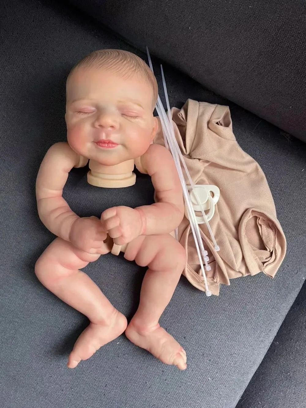 

18inch Already Painted Reborn Doll Kit Popular Pascale Newborn Baby Size Baby Doll Parts 3D Painting Skin with Visible Veins