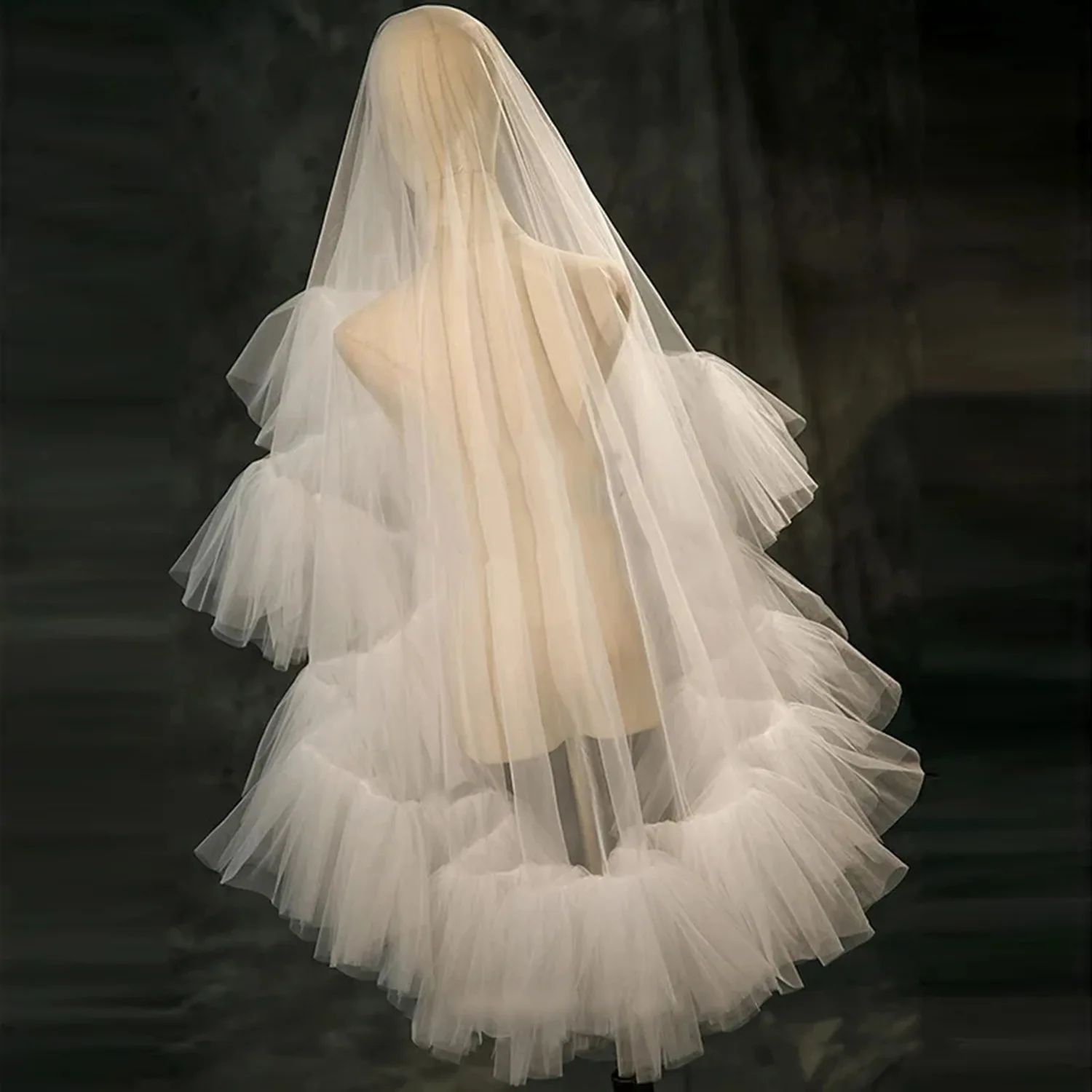 Luxury Bridal Veils Ornate Lace Embroidery Volume Ruffle Layers Pearl Decor Headband Soft Airy Tulle Wedding Banquet