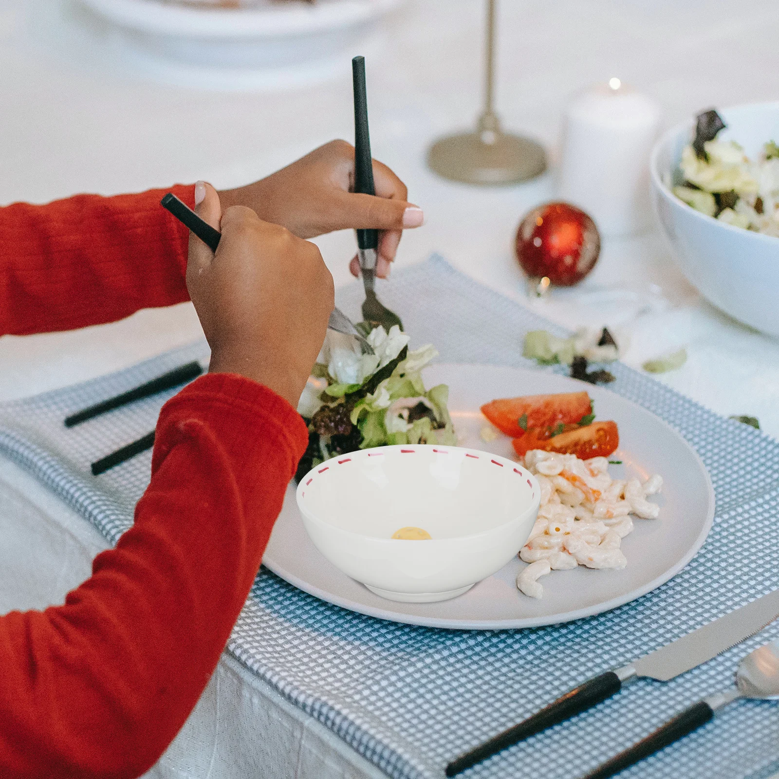 

1Pcs Embossed Rabbit Small Bowl Versatile Ceramic Seasoning Saucer Suitable for Home Restaurant Kitchen Supply Dining Table