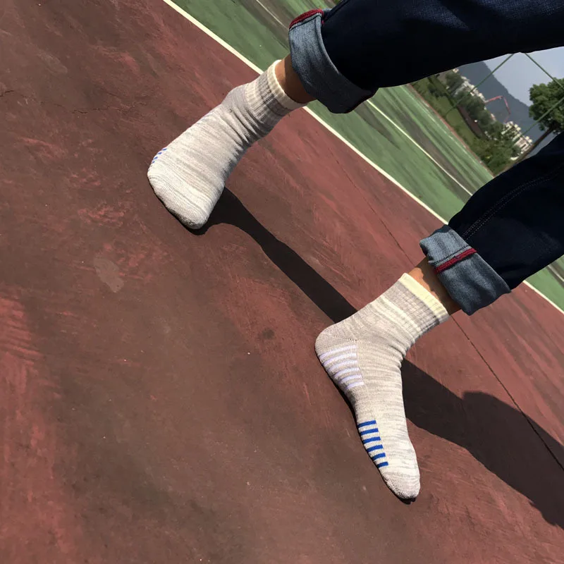 2Pairs/lot High Quality Cotton Men Socks Breathable Casual Autumn Winter Soft Fitness Compression Middle Tube Male Socks