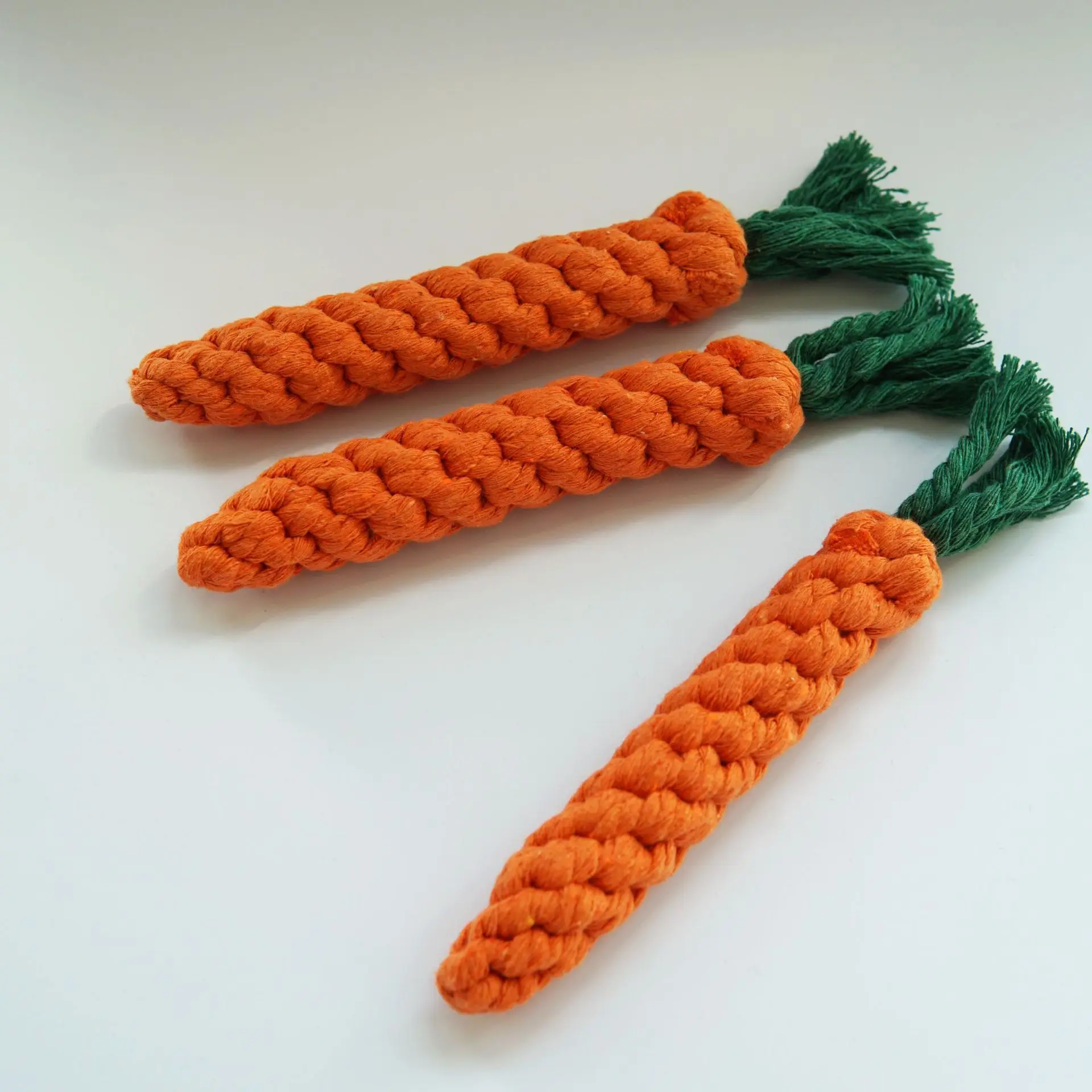 Interactive Dog Toy Bite Rope Cotton Thread Carrot Pet Toy Personalized Wear-resistant and Bite-resistant Weaving Dogs Toys