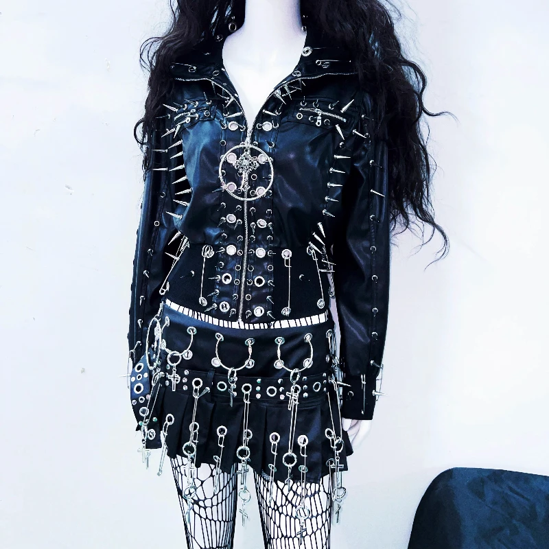 

Original Design Punk Dark Rock Stage Performance Costume Gothic Halloween Hot Girl Rivet Metal Ring Leather Skirts Set Ladies
