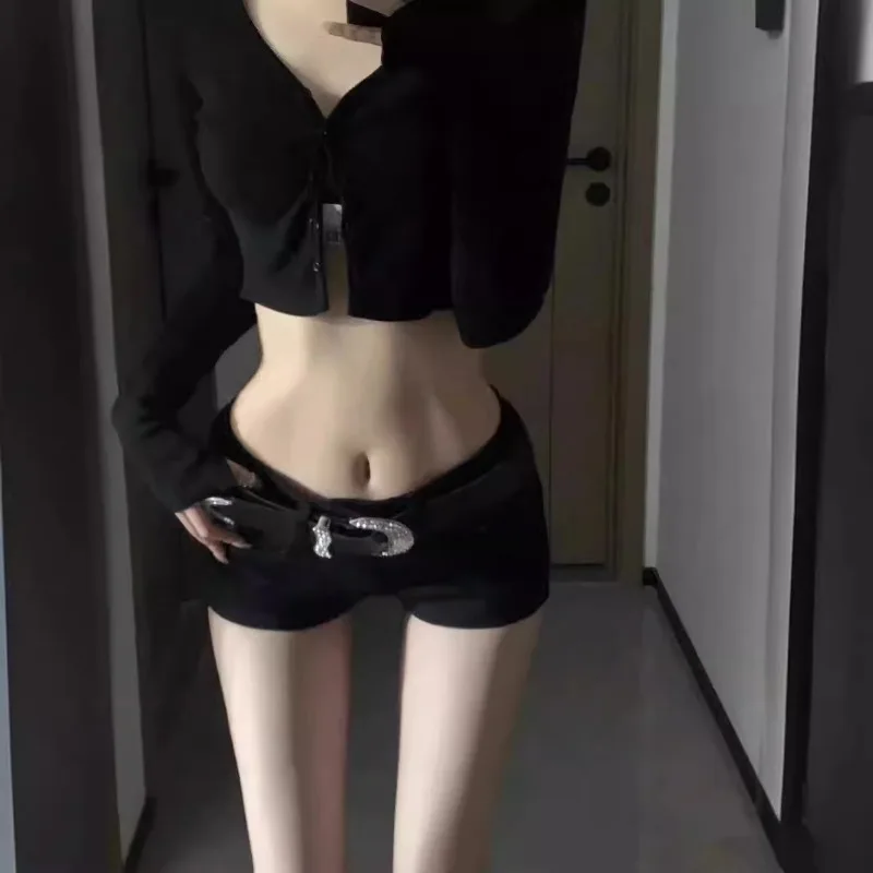 Mini shorts jeans feminino cintura baixa sexy fino temperamento envoltório hip calças pretas noite clube moda estilo americano streetwear y2k