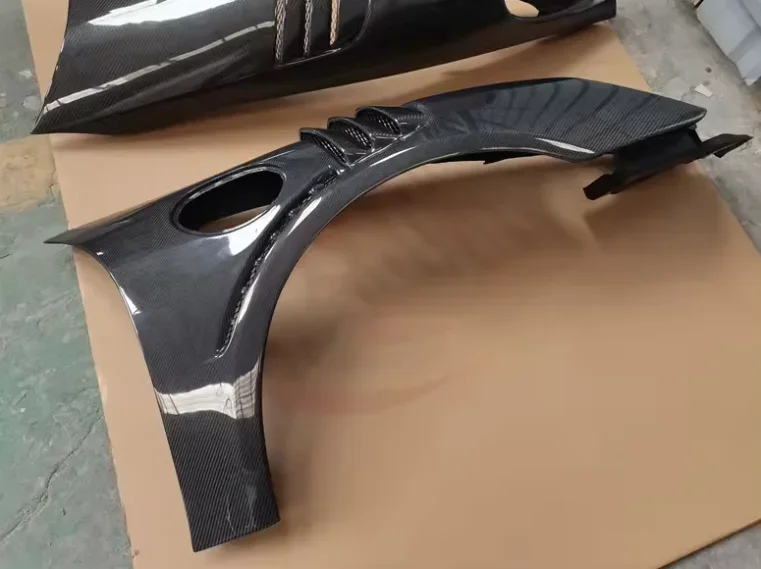OEM Real Dry Carbon Fiber Front Fender for 718 Boxster GT4RS Front Fender Trims
