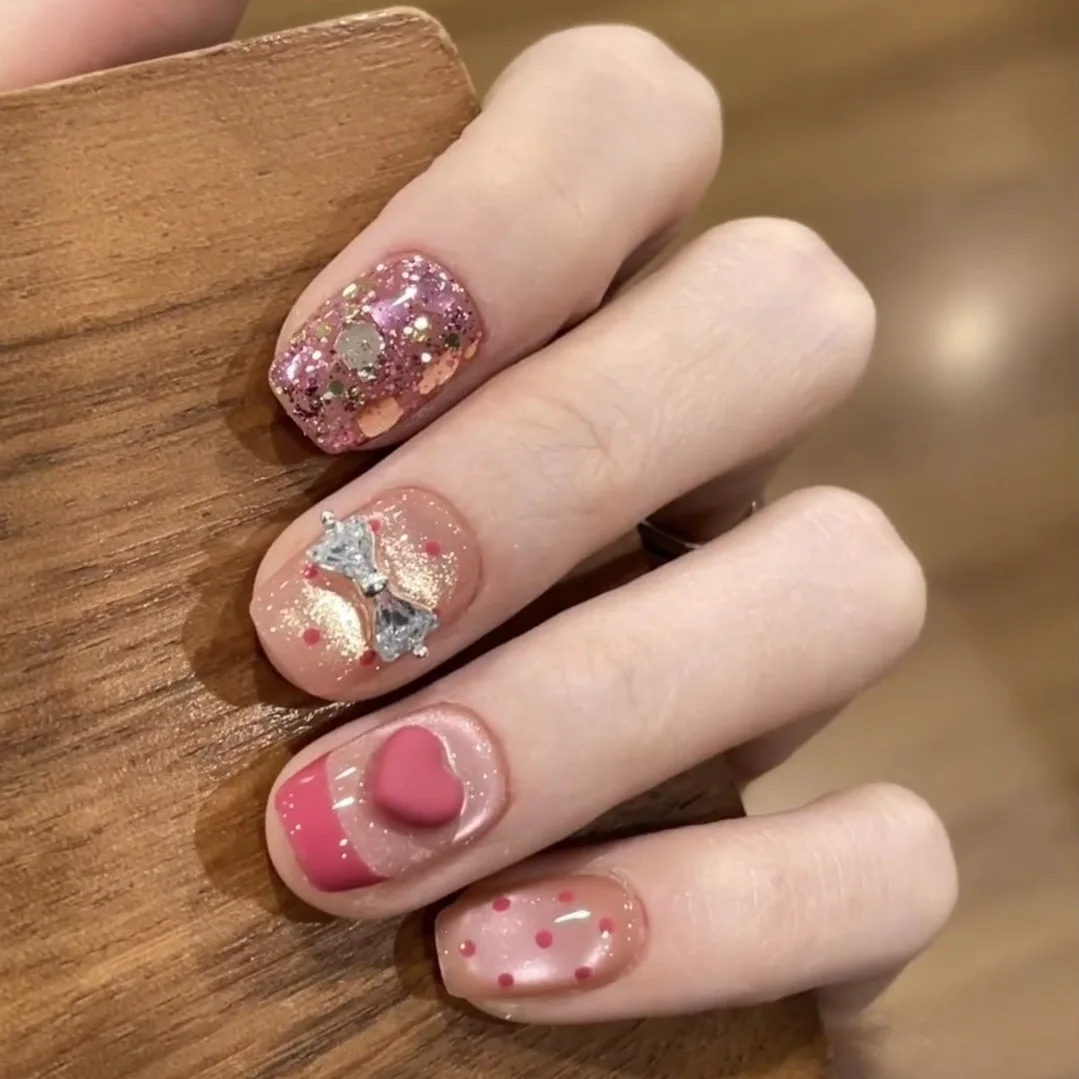 

10pcs Glitter Diamond Handmade False Nails Cute Cat's Eye Short Ballet Fake Nail Tips Pink Press on Nails Sets Reusable Manicure