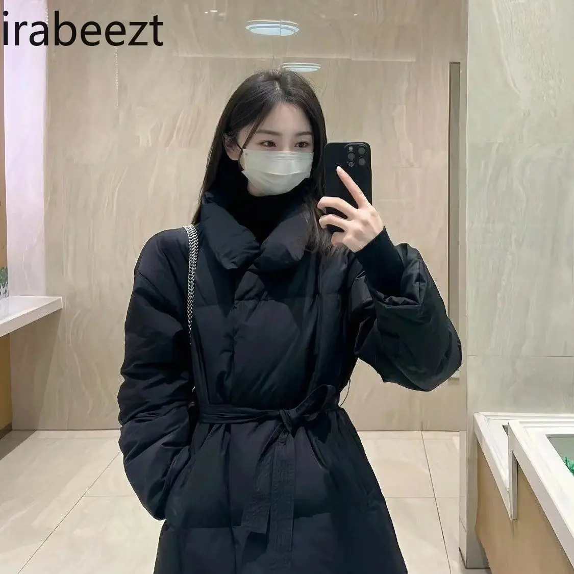 Advanced Korean Version of Black Cotton-padded Women 2024 Winter New Small Waist Strap Thick Puffer Jacket Winter Coat