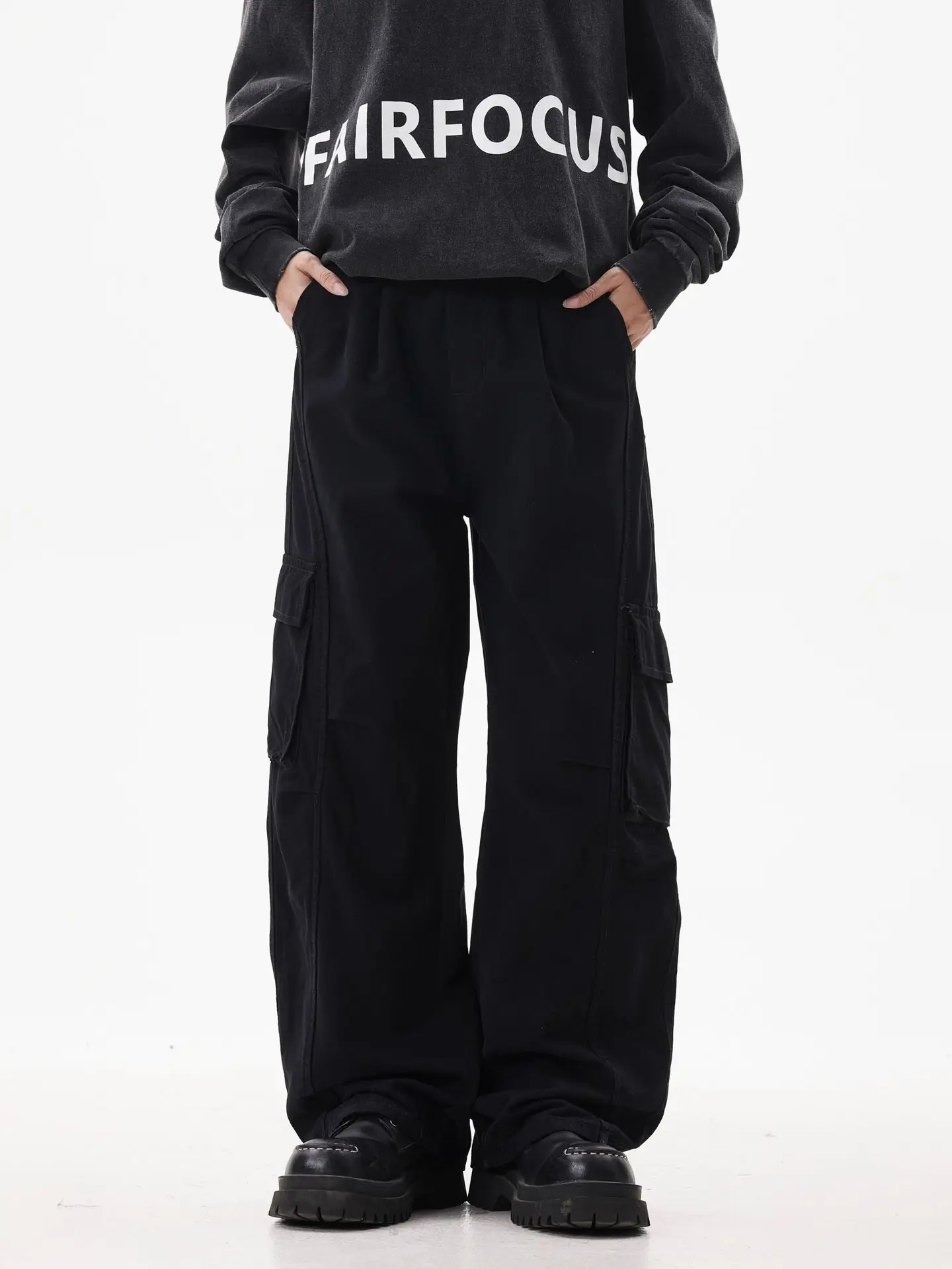 Men's Outdoor Splash-Resistant Casual Pants Autumn Patchwork Soft Pockets Drawstring Loose-Fit Straight-Leg Pants.