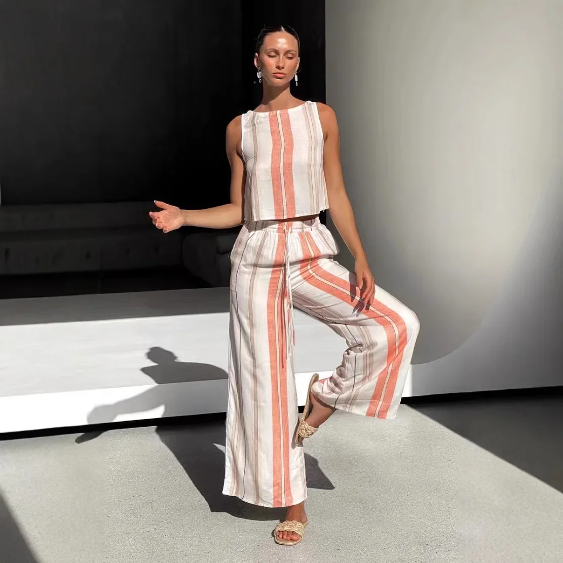 

2025 Summer Fashion Casual Women's Set Casual Printed Street Style Sleeveless Tank Top Waist Wide Leg Pants Two Piece Outfit